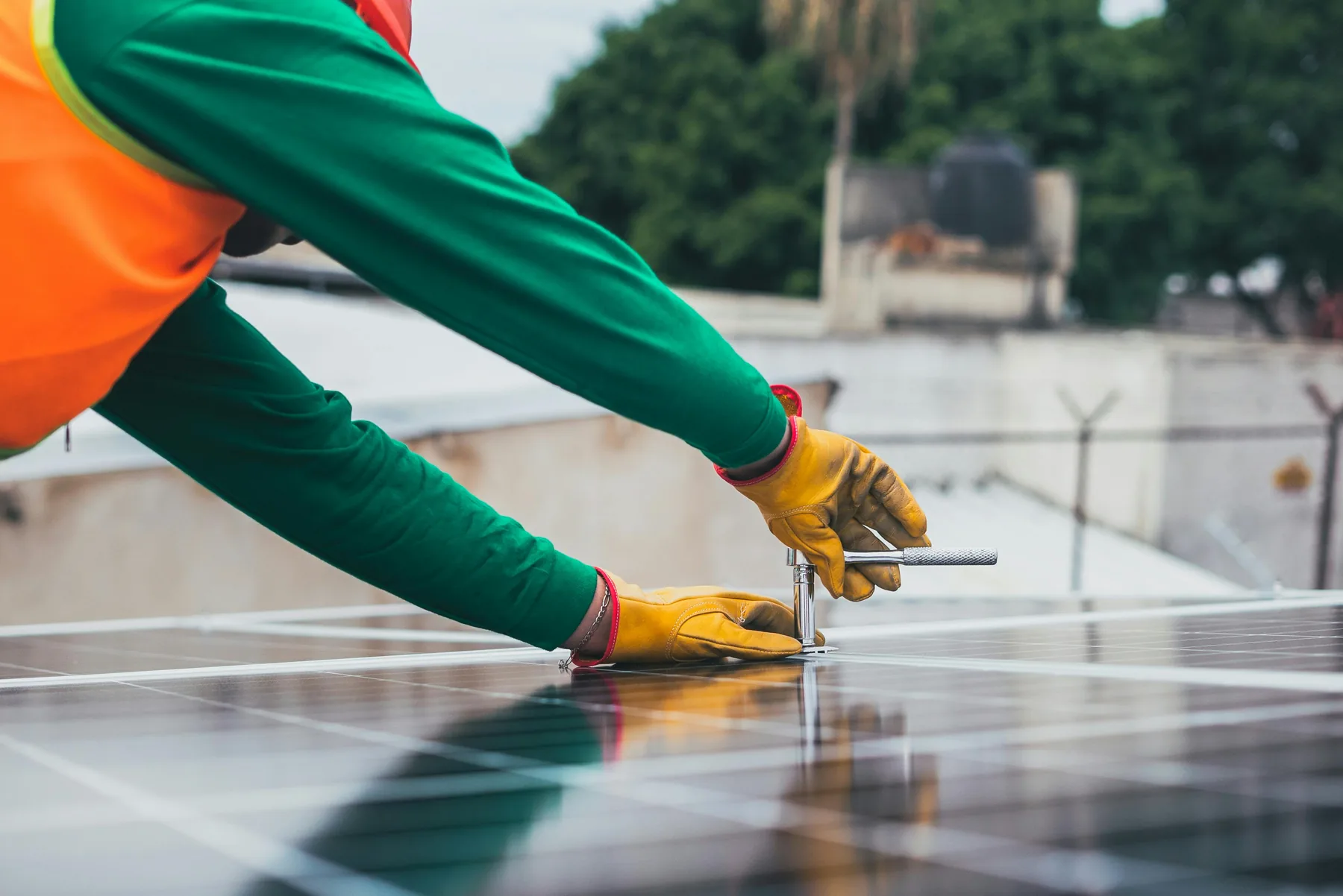 Logística e instalação de sistema solar em obra